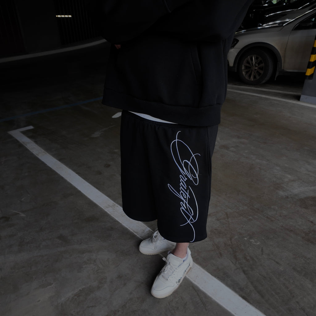 emiproject black shorts